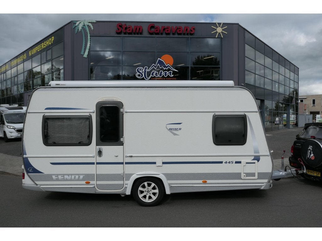 Fendt Bianco 445 SFB inclusief mover, Caravans en Kamperen, Kachel, Rondzit, Overige typen, Tot en met 4