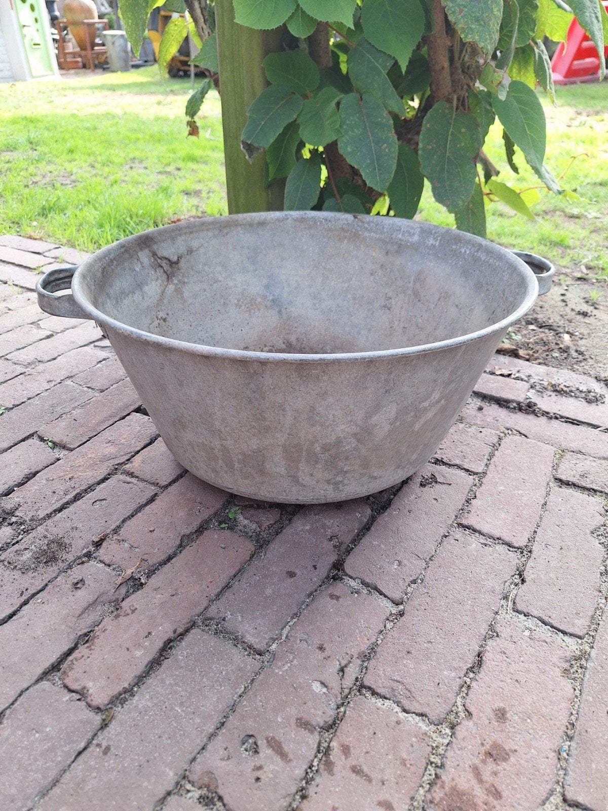 grote zinken bak met handvaten, Ophalen