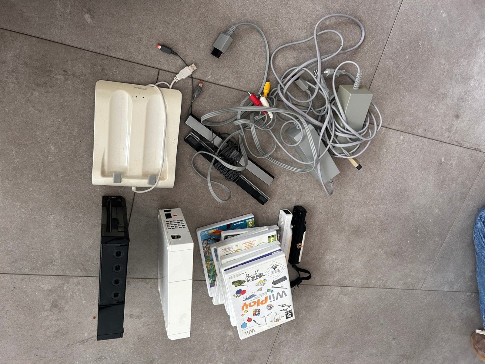2 WII’s + toebehoren, Ophalen, Gebruikt