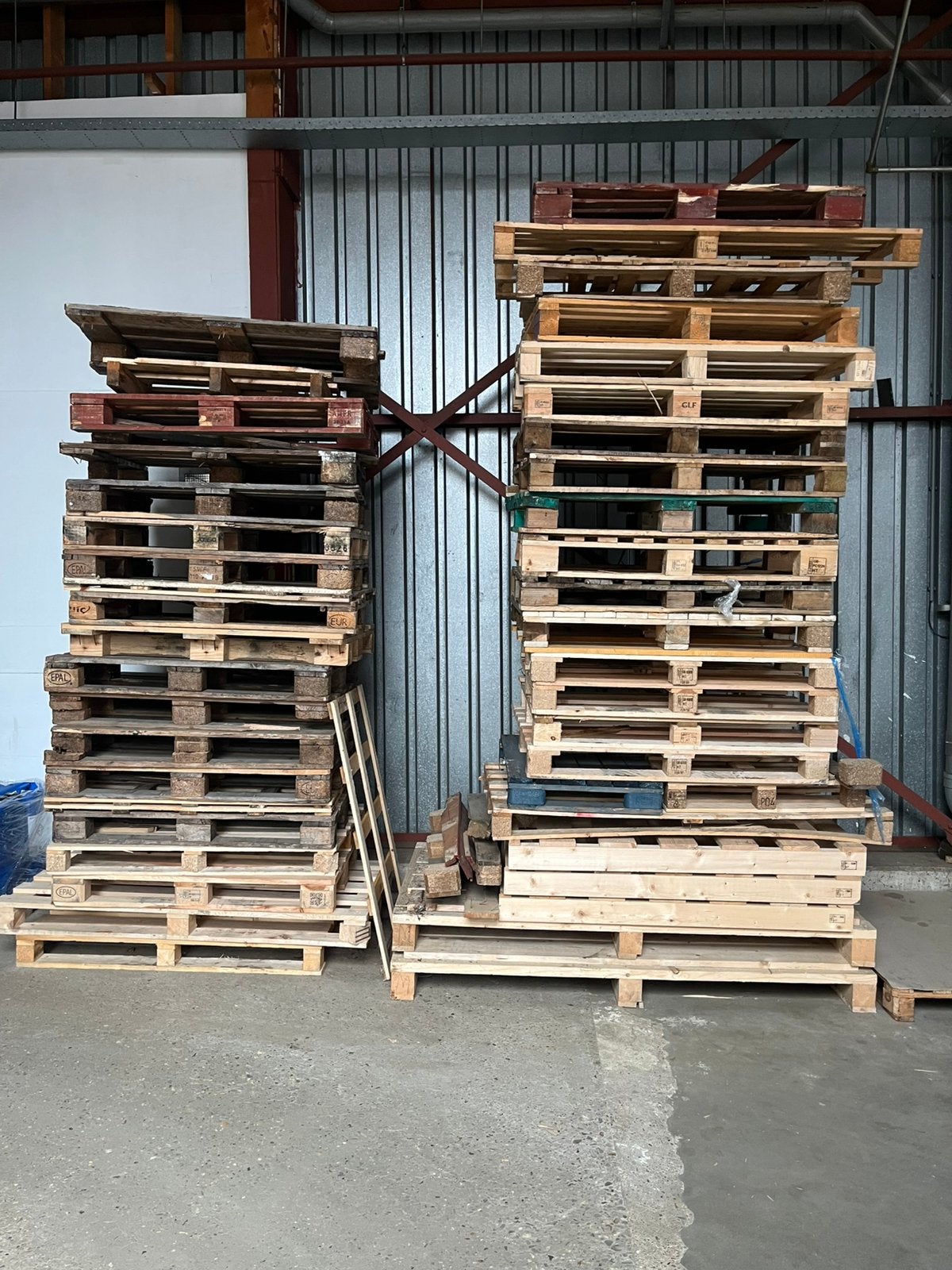 Kapotte pallets, Doe-het-zelf en Verbouw, Hout en Planken, Ophalen, Zo goed als nieuw, 50 mm of meer, Pallet