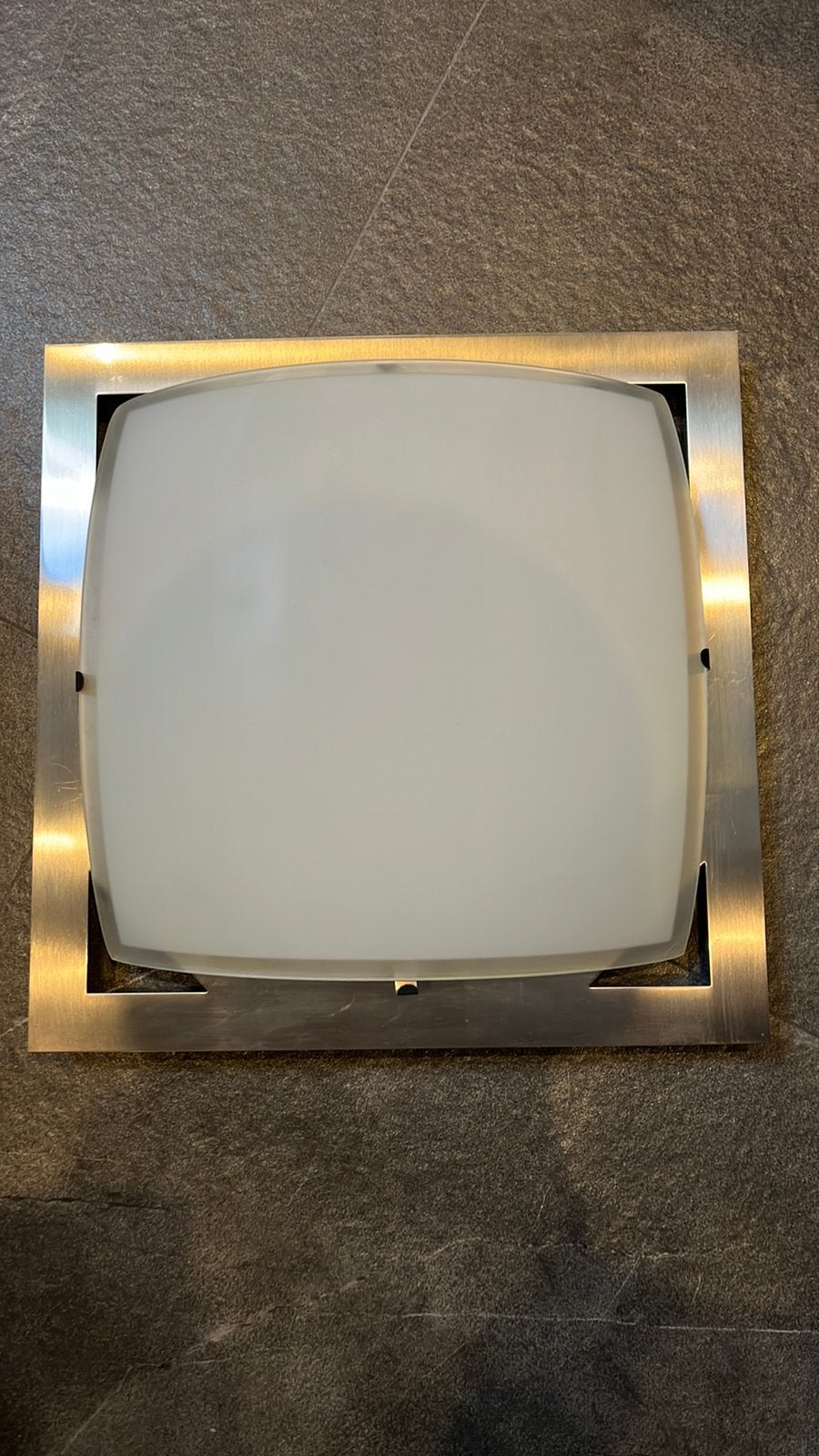 Mooie plafonnière  melkglas met chrome rand, Huis en Inrichting, Ophalen, Zilver, Plafondlamp, Glas