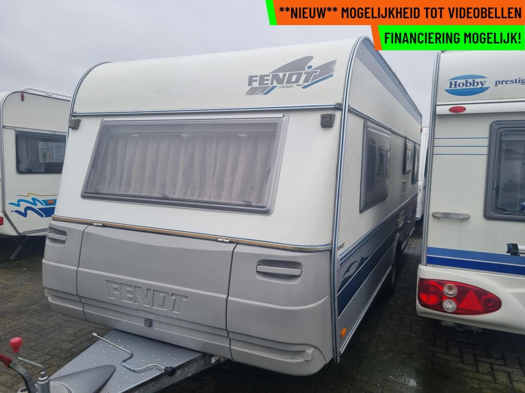 FENDT PLATIN 530 ENKELE BEDDEN + VOORTENT +LUIFEL +MAGNETRON, Caravans en Kamperen, Rondzit, 7 tot 8 meter, Bedrijf, Fendt
