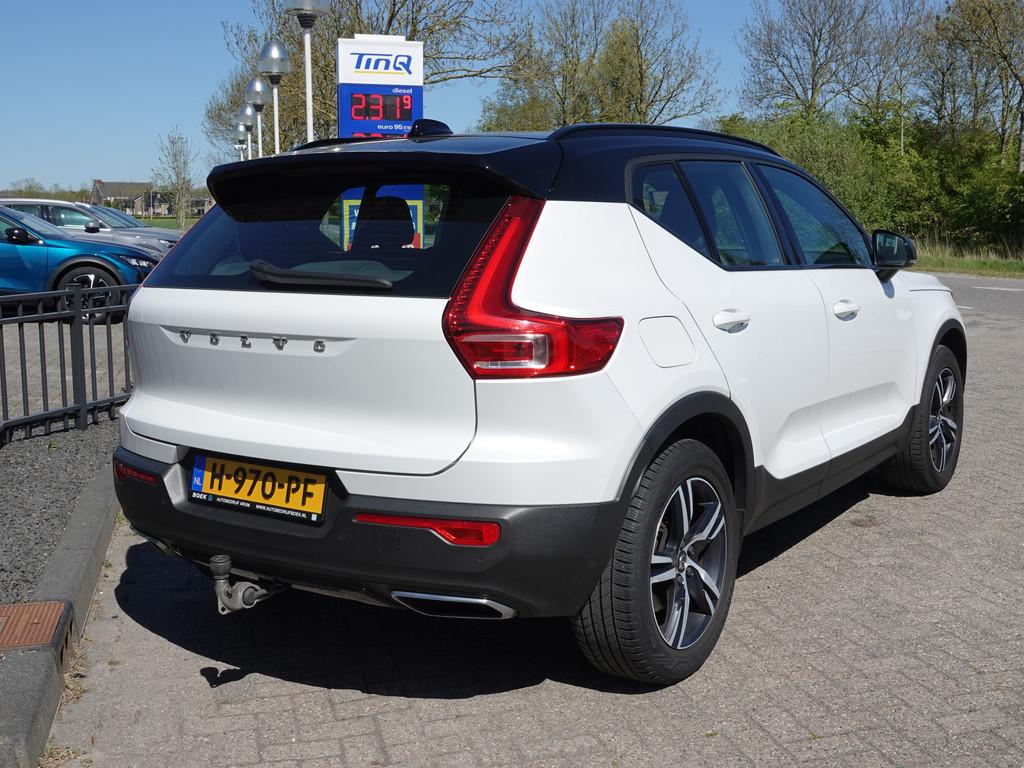 Volvo XC40 2.0 T4 190PK R-Design TREKH. | H-LEER | BLIS + CT, 15 km/l, Euro 6, 1969 cc, Wit