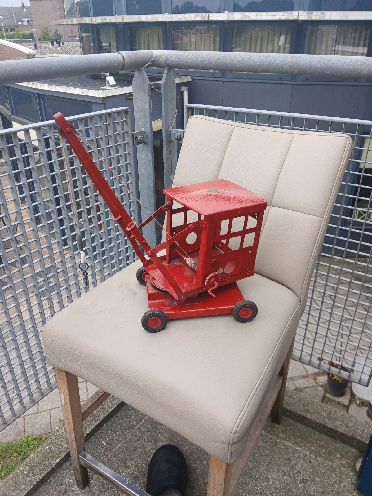 vintage triang rode metalen speelgoed kraan, Ophalen of Verzenden