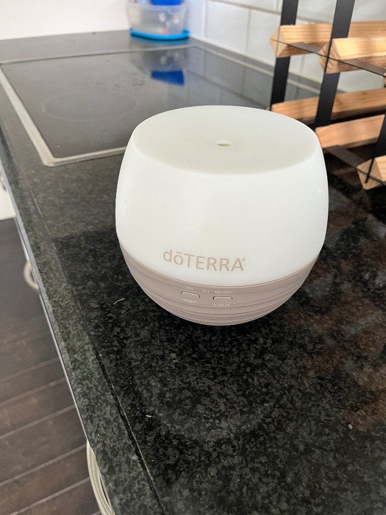 Doterra Petal 2.0 diffuser, Ophalen, Zo goed als nieuw, Aroma
