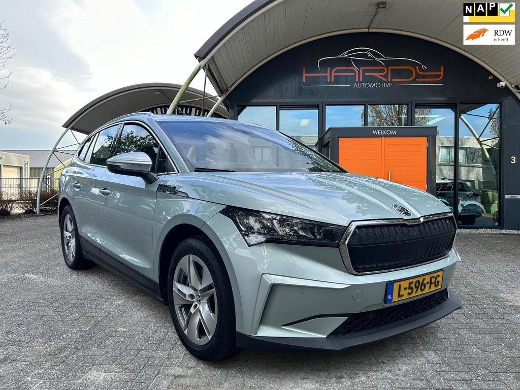 Skoda Enyaq iV 80 SOH 90% LEER Trekhaak 1e Eig NL-Auto Rijkl, Auto's, Skoda, Achterwielaandrijving, Gebruikt, Te koop, 750 kg