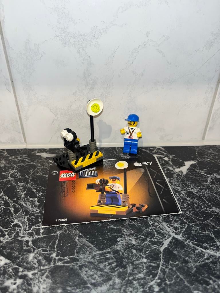 LEGO 1357 – Cameraman met boekje en minifigure, Ophalen of Verzenden, Zo goed als nieuw, Complete set, Lego