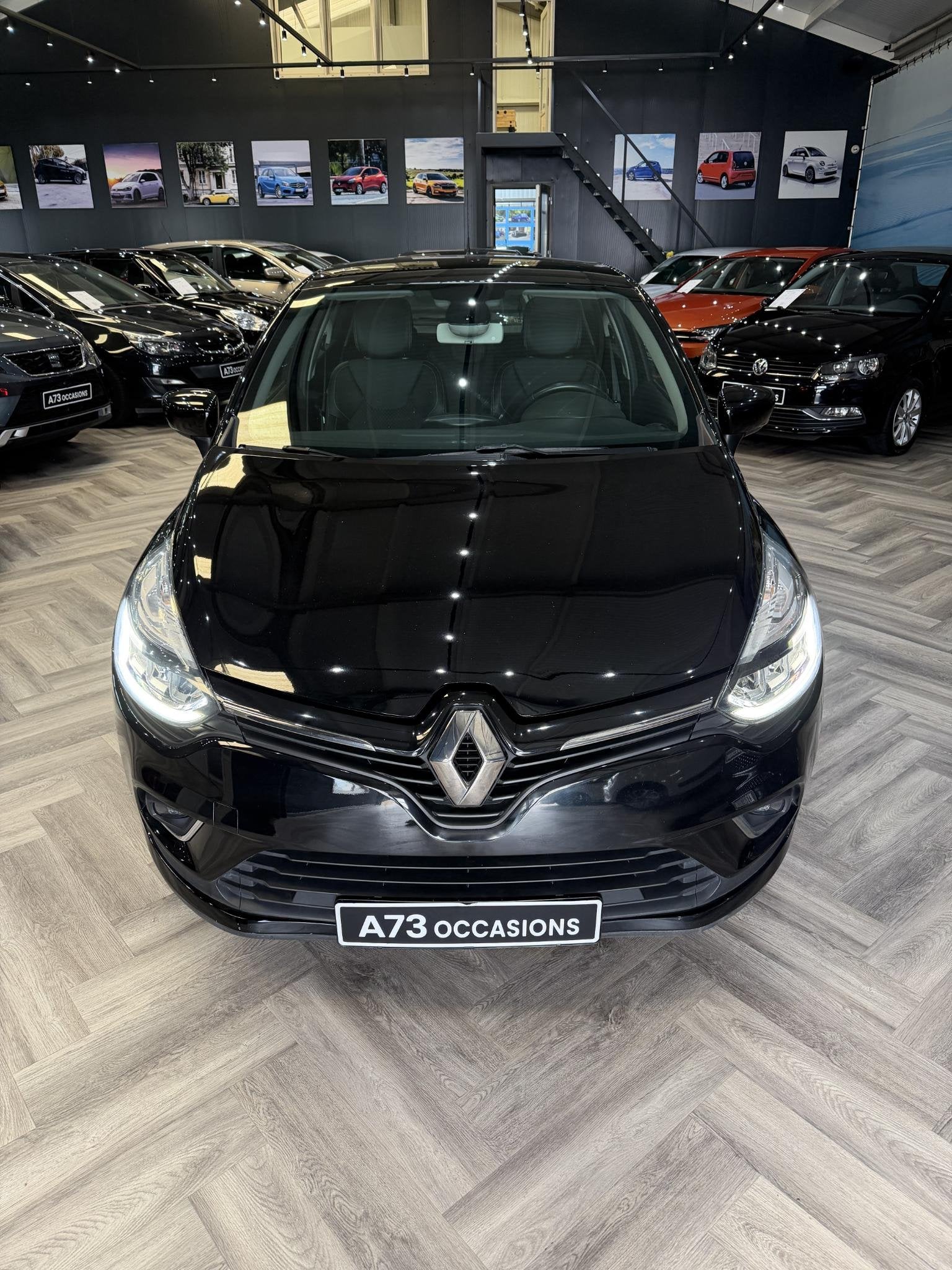 Renault Clio 0.9 TCe Intens, Voorwielaandrijving, 898 cc, Stof, Gebruikt