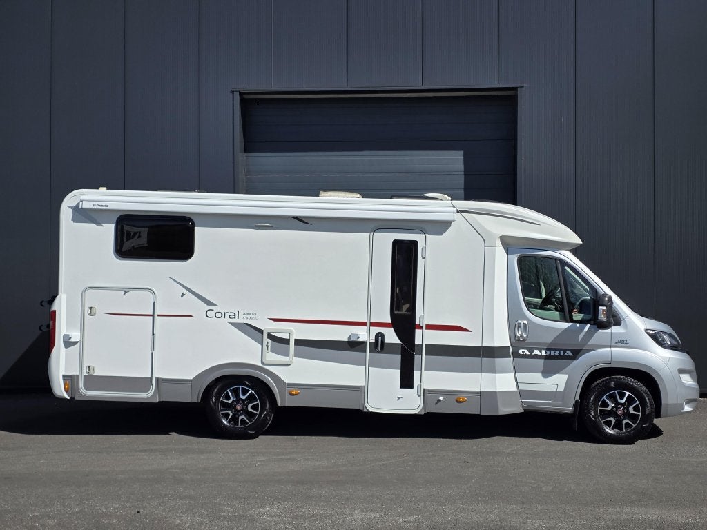 Adria Coral Axess 600 SL, Standaard zit, Ringverwarming, Tot en met 2, 6 tot 7 meter