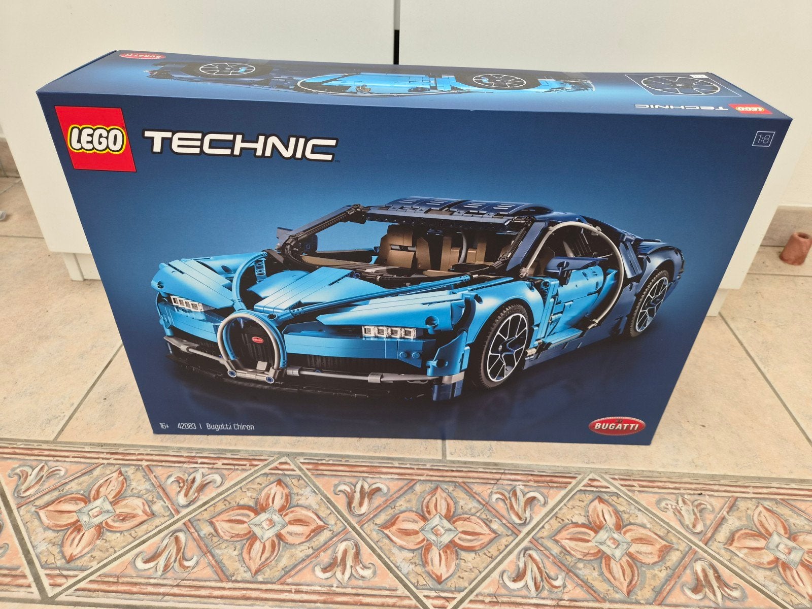 Lego Technic Bugatti Chiron 42083 - Nieuw in doos