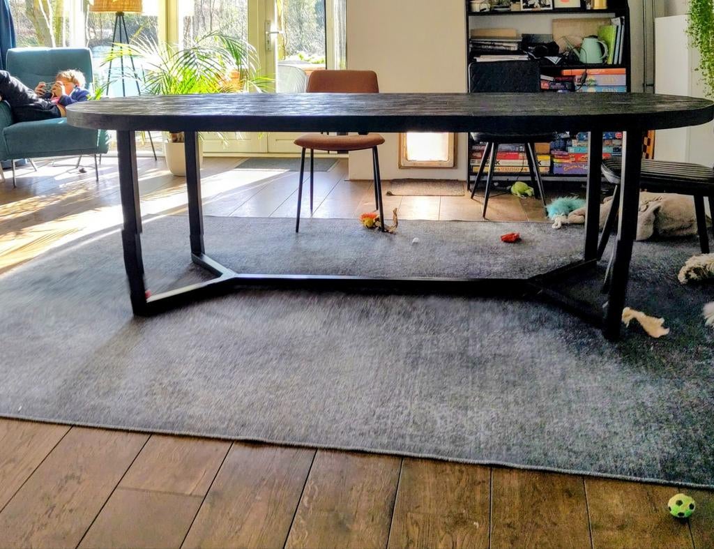 Stoere zwarte eettafel ovaal 240cm, Huis en Inrichting, Ophalen, 100 tot 150 cm, 200 cm of meer, Zo goed als nieuw