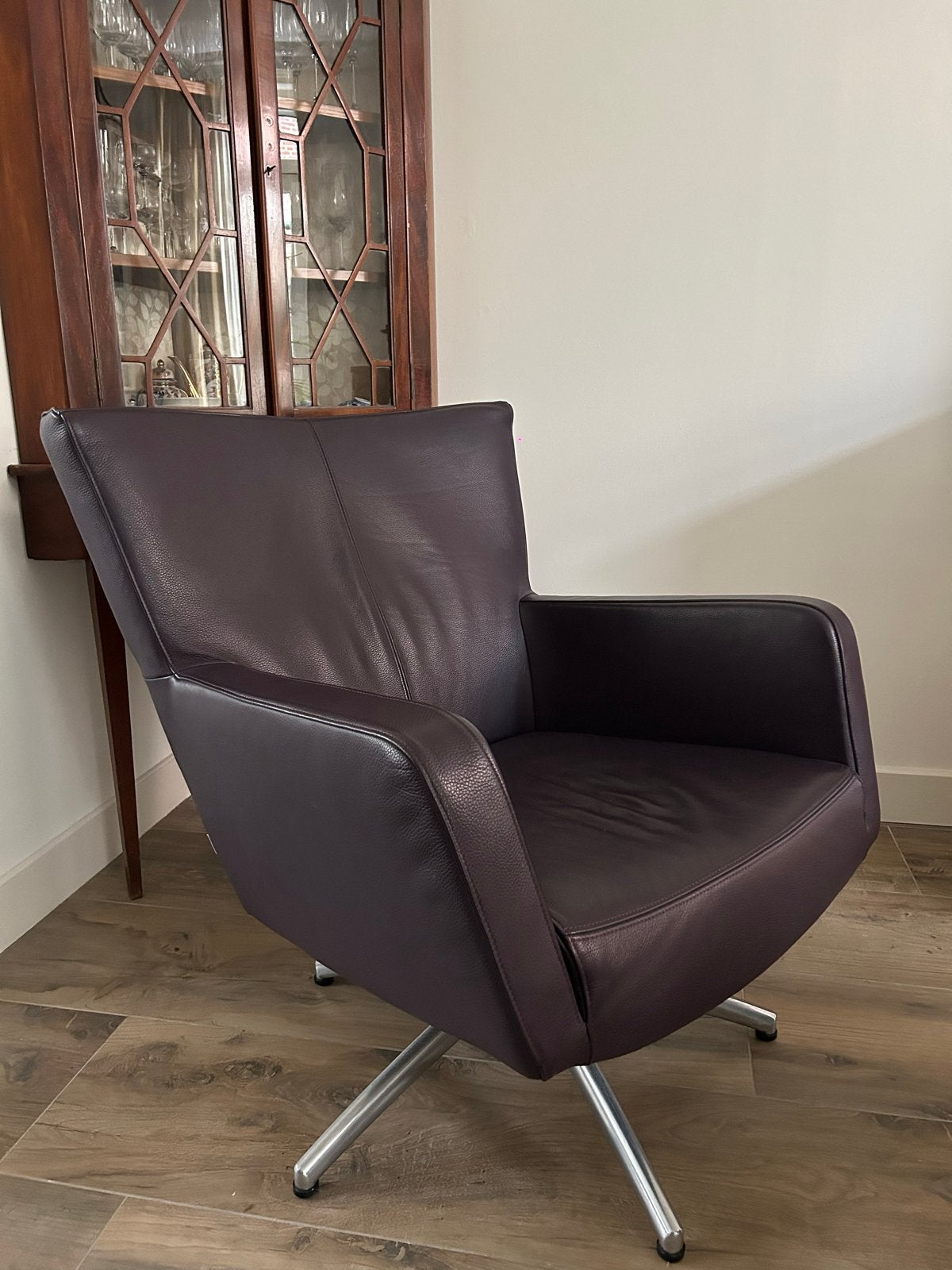 Van Bree's New World Vlaardingen lederen draaibare fauteuil, Minder dan 75 cm, Leer, Ophalen of Verzenden, Zo goed als nieuw
