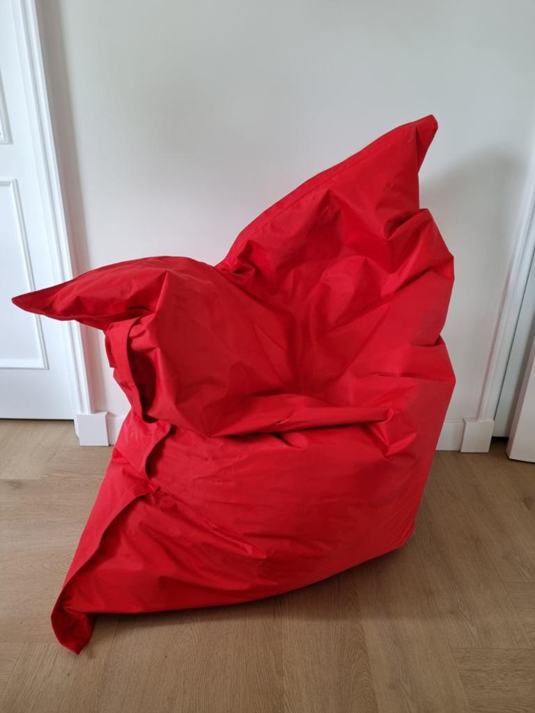 Rode zitzak met uitwasbare hoes, Huis en Inrichting, Zitzakken, Ophalen, Zo goed als nieuw, Rood