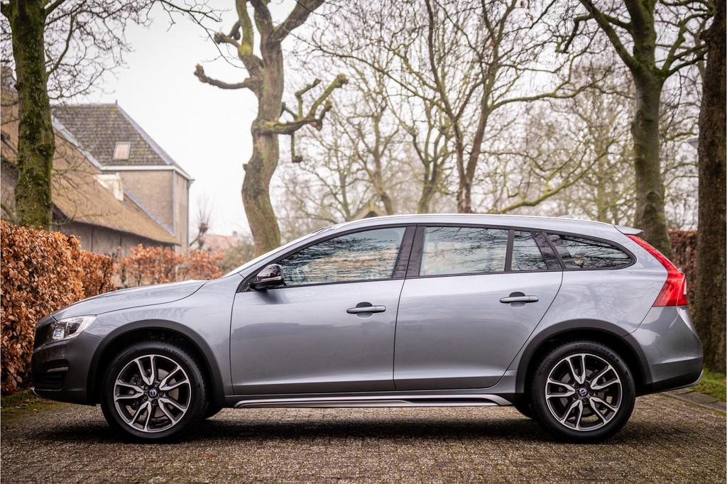 Volvo V60 Cross Country 2.0 T5 Summum BLIS Memory Sportstoel, 15 km/l, Gebruikt, 4 cilinders, 1969 cc