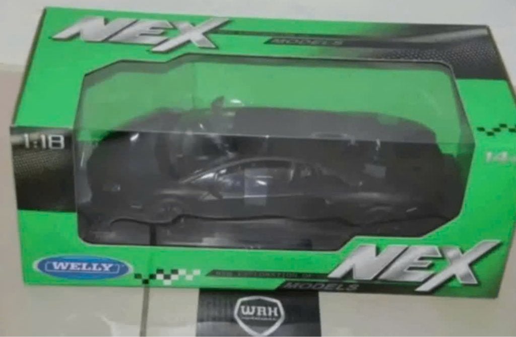 1:18 LAMBORGHINI AVENTADOR matt black Welly NEX in doos WRH, Hobby en Vrije tijd, Modelauto's | 1:18, Verzenden, Zo goed als nieuw