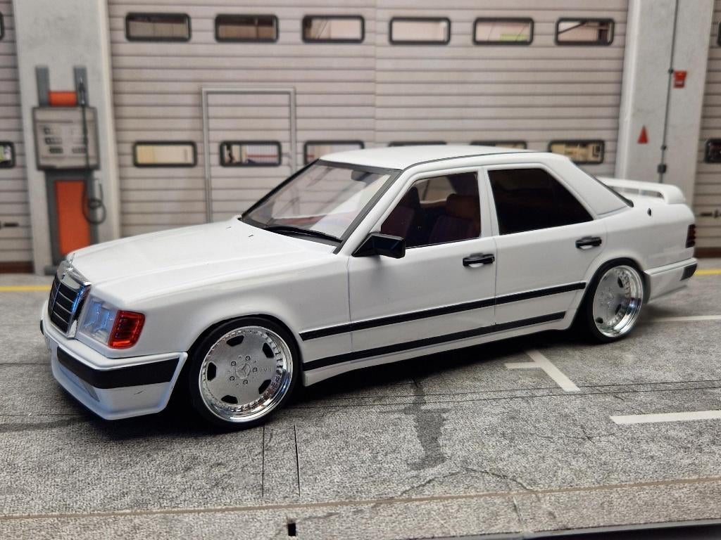 1:18 Mercedes Benz E-Klasse W124 - 1990 - met AMG velgen, Overige merken, MCG / SDmodelcartuning, Auto, .