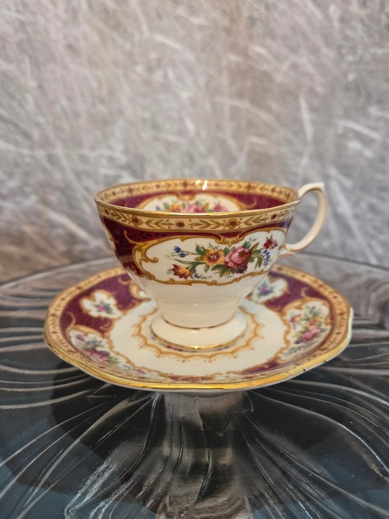 Royal Albert kop en schotel Lady Hamilton, Ophalen of Verzenden