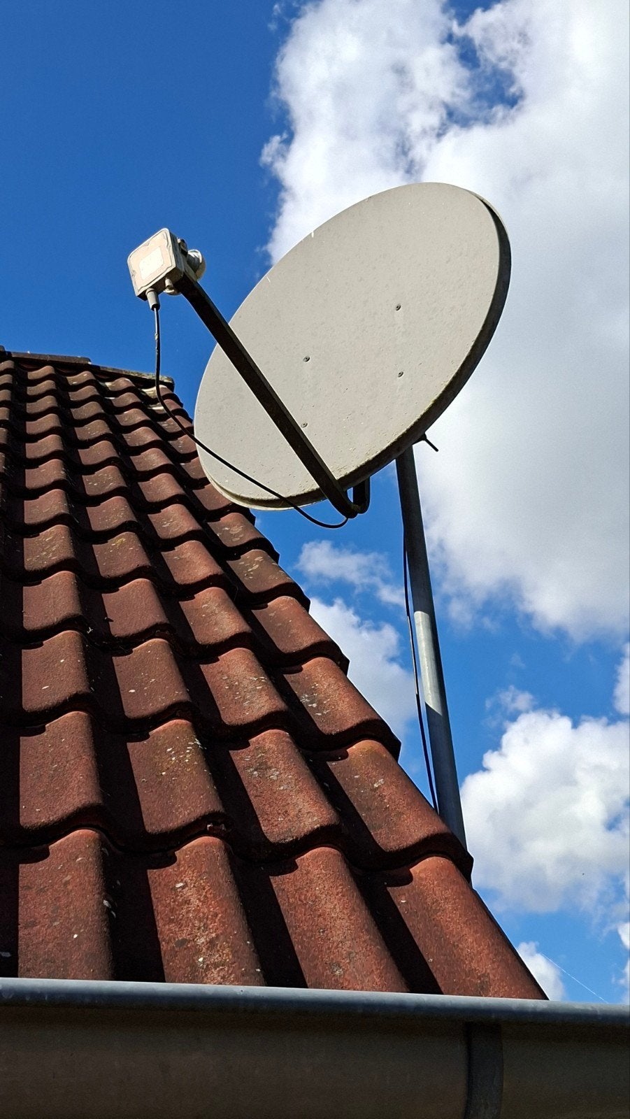 Schotelantenne met LNB voor satellietontvangst met steunen, Ophalen, Gebruikt, (Schotel)antenne, Overige merken