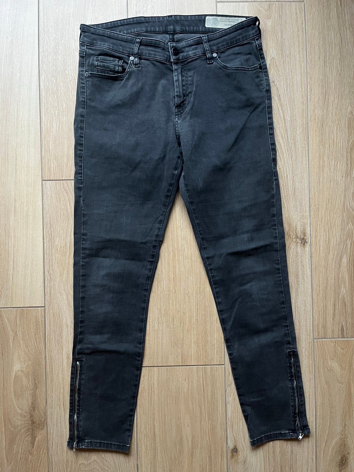 Diesel - zwarte jeans - maat 30 / 32, Ophalen of Verzenden, Zo goed als nieuw, Zwart, W30 - W32 (confectie 38/40)