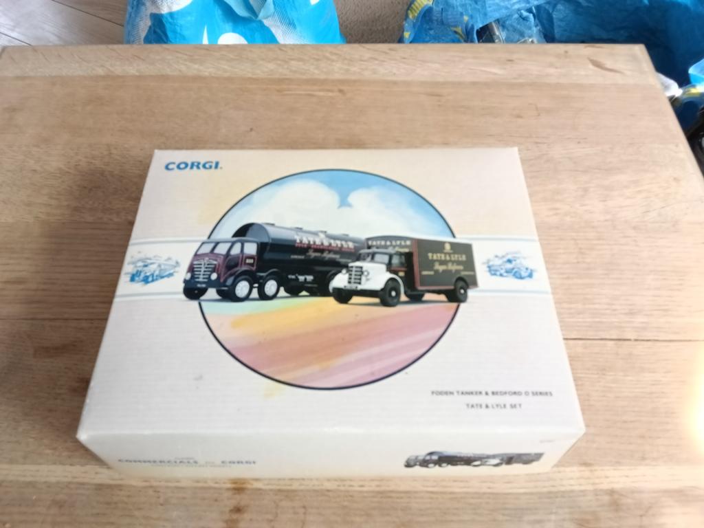 Corgi Foden Tanker & Bedford O Series Tate & Lyle Set, Ophalen of Verzenden, Zo goed als nieuw, 1:32 tot 1:50, Truck