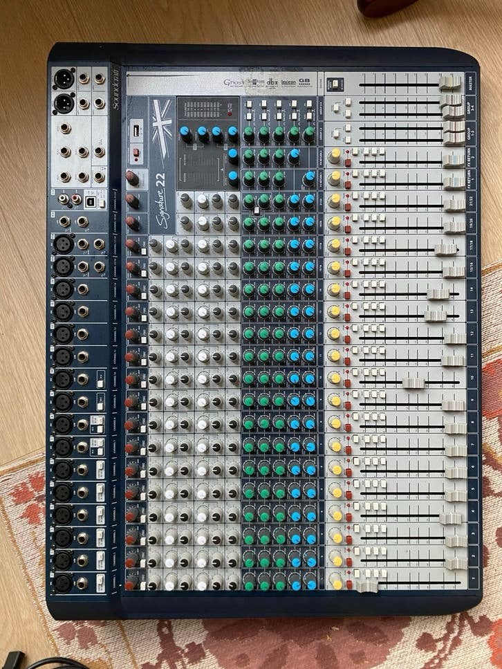Soundcraft Signature 22 Mengpaneel, Muziek en Instrumenten, Mengpanelen, Gebruikt, 20 kanalen of meer, Microfooningang, Ophalen