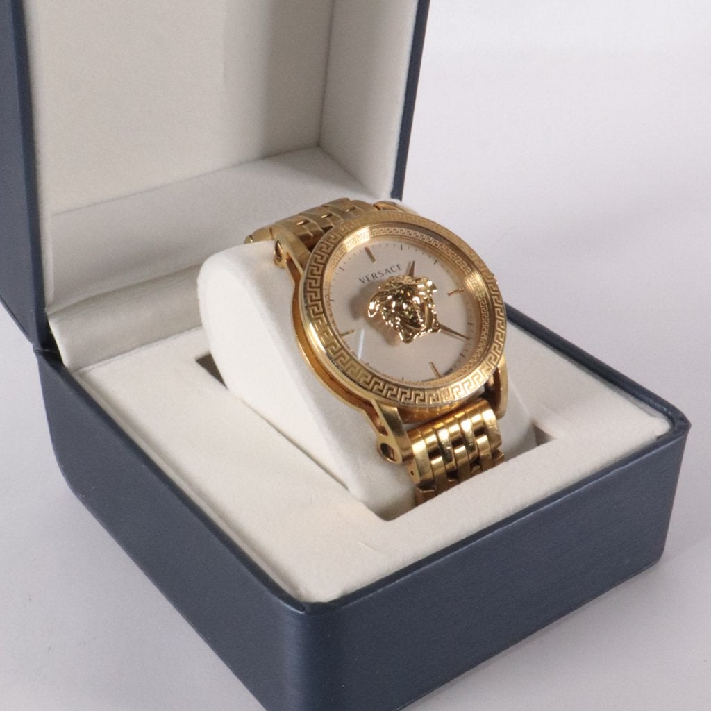 Versace VERD00318 Horloge - Nette staat, Versace, Gebruikt, Support@versace.com, Via GesÃ¹ 12
20121 Milan
Italy