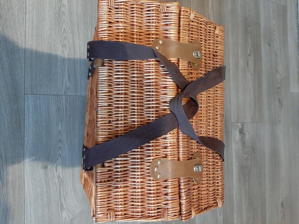 Rieten picknickmand, compleet, 50cmx 35cmx35cm, Ophalen
