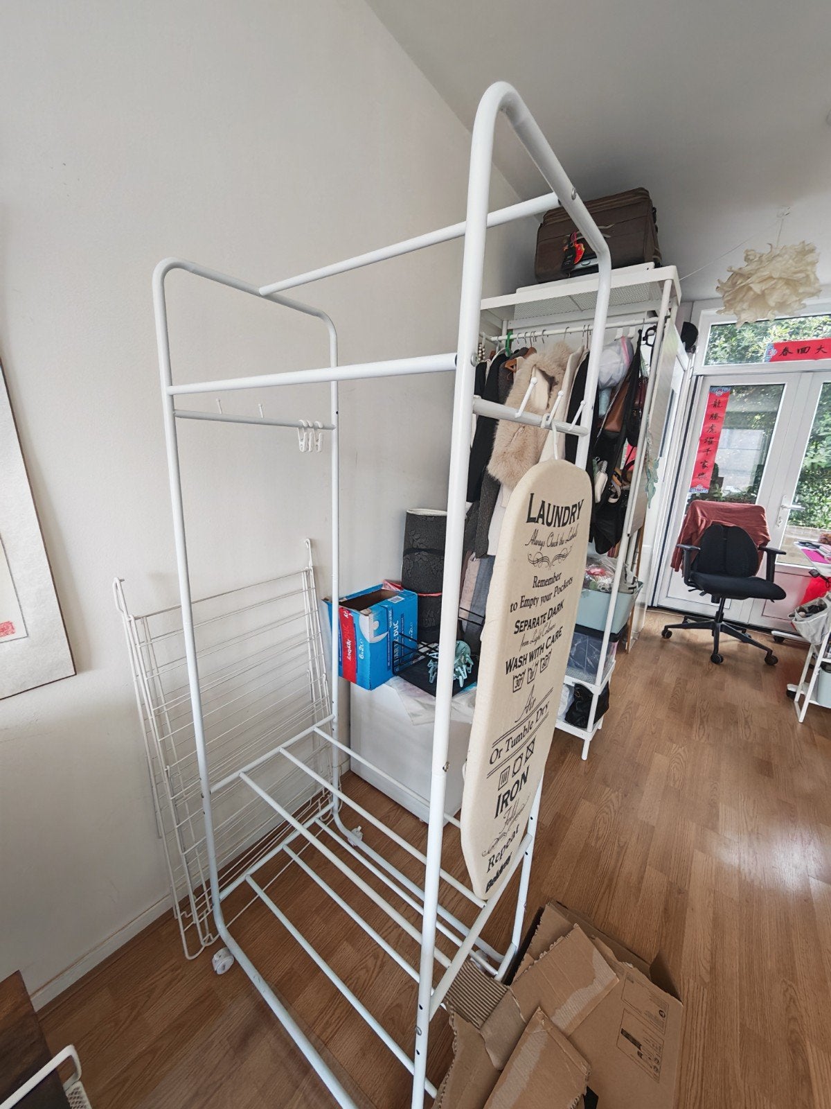 Wit kledingrek met wielen + free iron board- 170x70x45 cm, Ophalen, Met wielen, Gebruikt