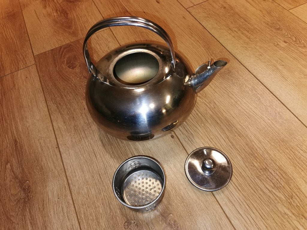 theepot met infuser 2 liter, Theepot/fluitketel, Verzenden, Zo goed als nieuw, Metaal