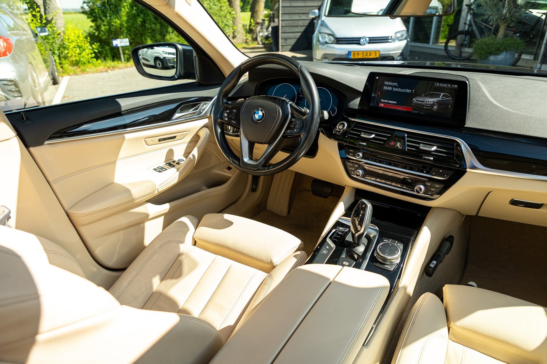 BMW 5-serie Touring 520i High Executive I Comfort I Hud I Pa, Automaat, 1998 cc, Achterwielaandrijving, Euro 6
