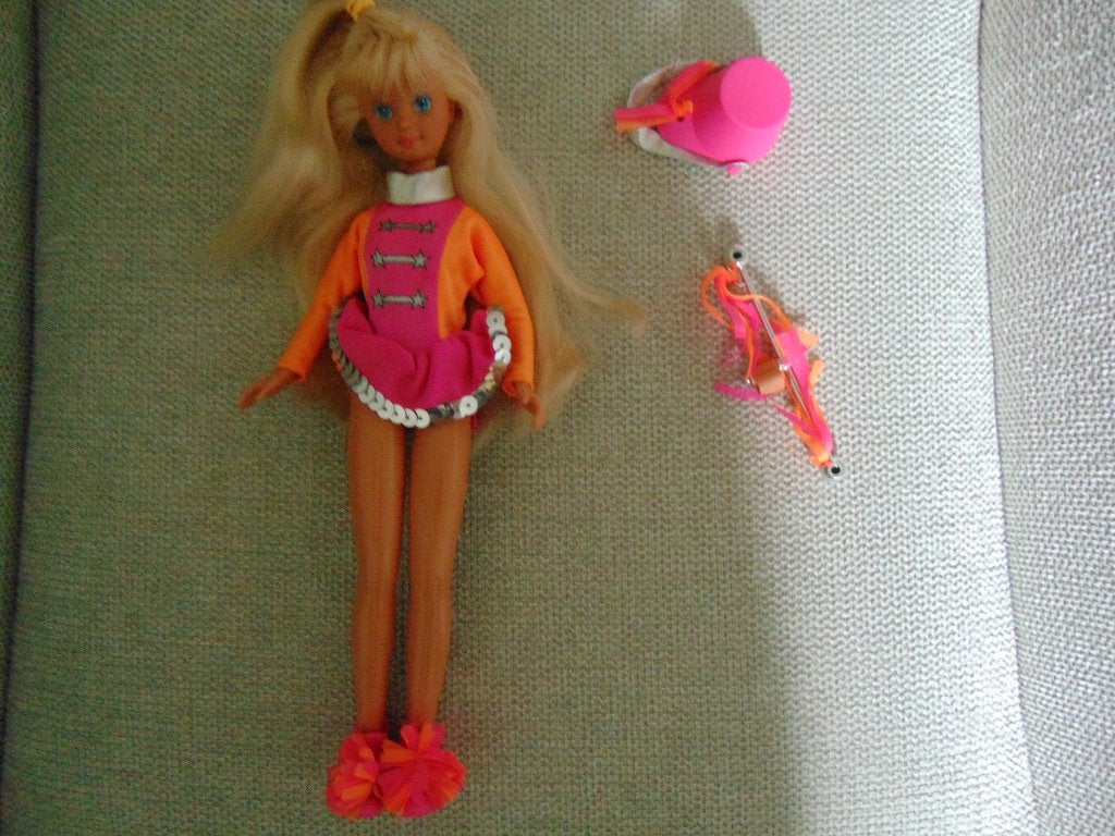 Mattel Baton Twirling Skipper Barbie 90S, Verzamelen, Ophalen of Verzenden, Gebruikt, Pop