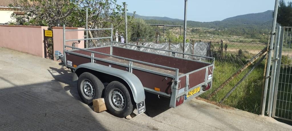 Saris aanhangwagen 1.600 kg tandemasser - in SPANJE, Ophalen