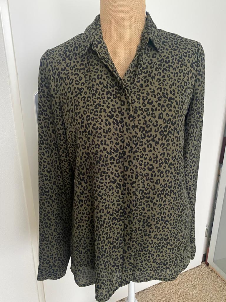 Leuke Dames Blouse  Maat S  panterprint, Ophalen of Verzenden, Zo goed als nieuw, Maat 36 (S), Groen