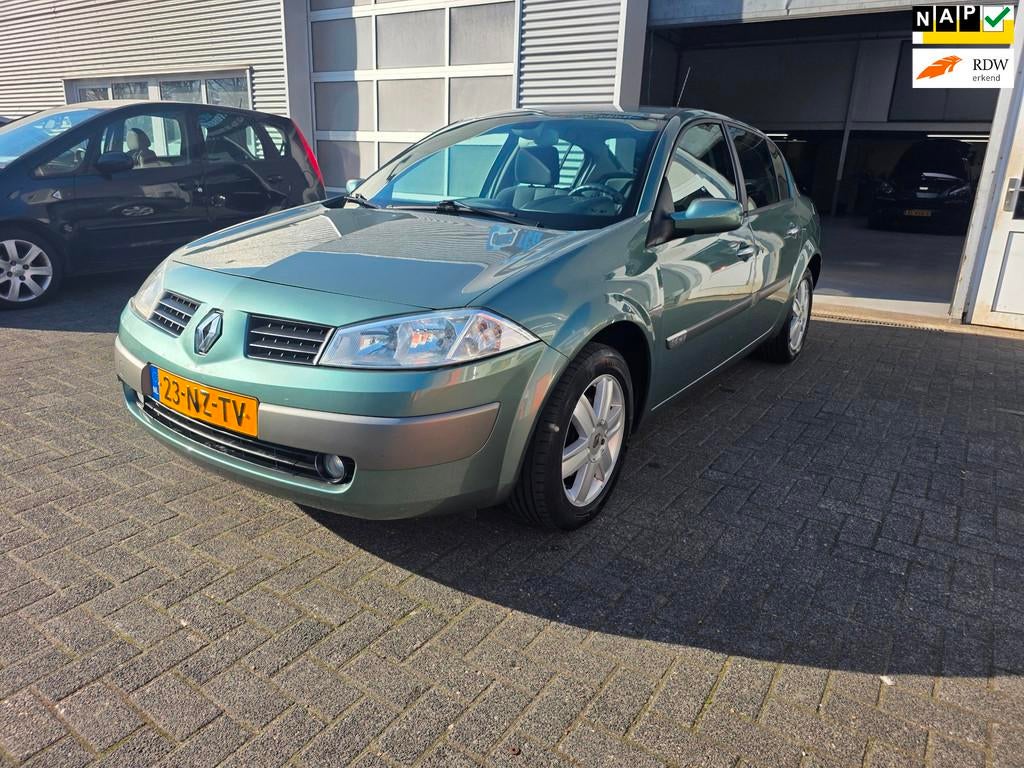 Renault Mégane 1.6-16V Expression Comfort, Auto's, Renault, Voorwielaandrijving, Gebruikt, 4 cilinders, Origineel Nederlands