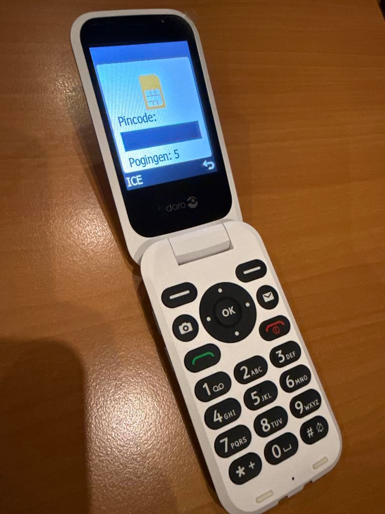 Doro Senioren Mobiel - Gebruiksvriendelijk Klapmodel, Gebruikt, Inklapmodel, Ophalen of Verzenden, Minder dan 3 megapixel