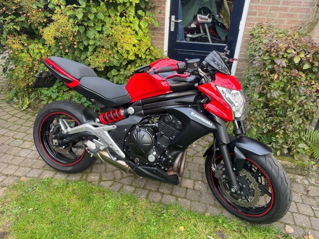 Unieke rode Kawasaki 650cc, tweecilinder met abs, Motoren, 2 cilinders, Particulier, Meer dan 35 kW, ABS