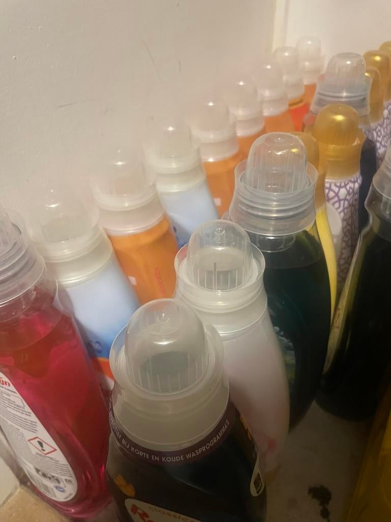 Wasmidel robijn €4,50 per stuk verschillende 665 ml, Diversen, Ophalen of Verzenden