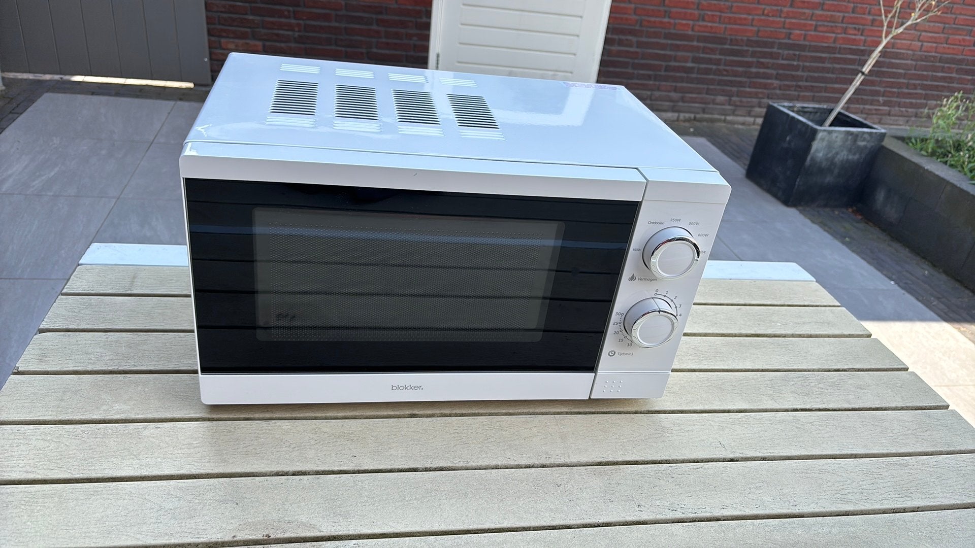 Magnetron Blokker als nieuw, Ophalen, Zo goed als nieuw, Draaiplateau