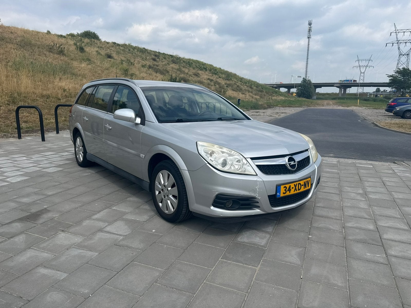 Opel Vectra 1.8 16V AUTOMAAT ZEER MOOIE AUTO TREKHAAK, Zwart, 4 cilinders, 1796 cc, Vectra