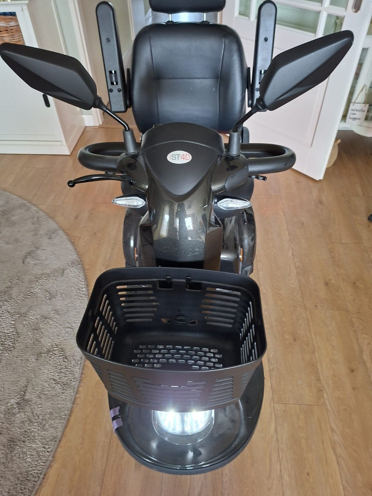 Mooie scootmobiel! zgan., Ophalen, 16 km/u of meer
