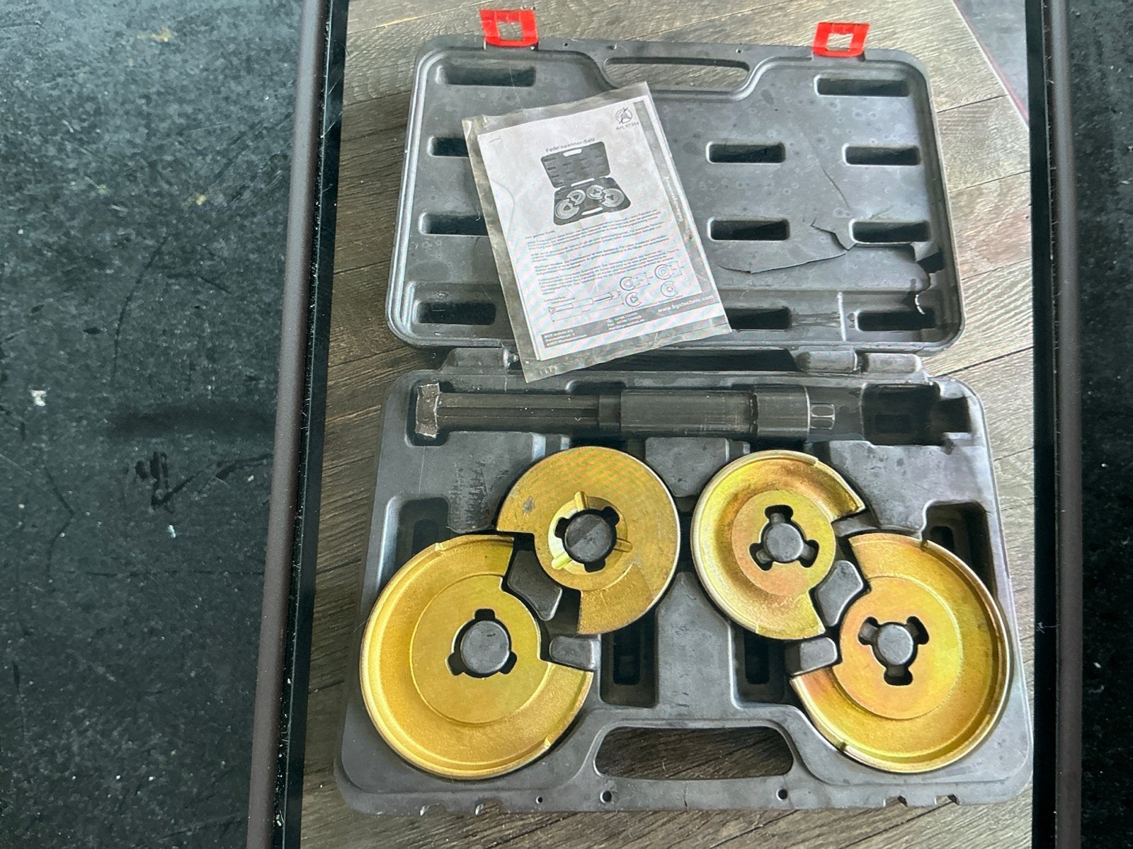 BGS inwendig verenspannerset voor achterveren, Auto diversen, Autogereedschap, Ophalen, Zo goed als nieuw