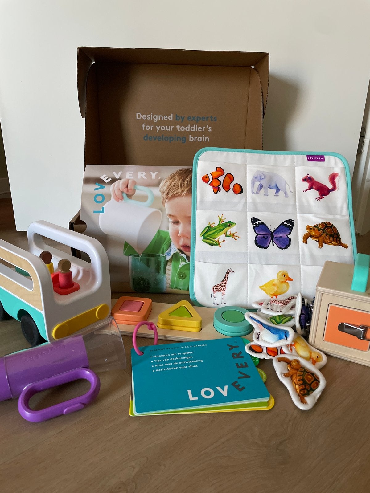 Lovevery Play Kit The Realist, Ophalen of Verzenden, Gebruikt, Bouwen, Met licht