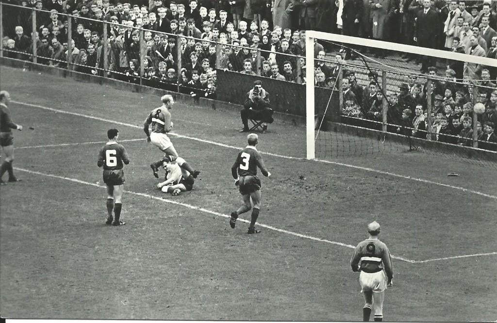 1964 fotokaart Spanjersberg Feyenoord - PSV, Verzenden, Zo goed als nieuw, Feyenoord, Spelerskaart