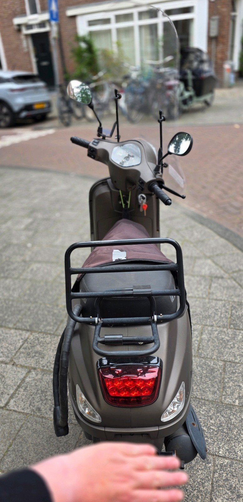 Scooter bruin 45 km, Fietsen en Brommers, Scooters | Overige merken, Ophalen, Gebruikt, Maximaal 45 km/u, Benzine