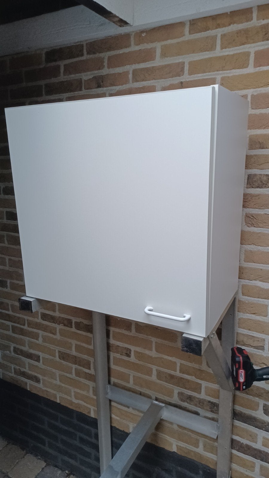 Witte wandkast / bovenkastje met handvat, Ophalen of Verzenden, Gebruikt
