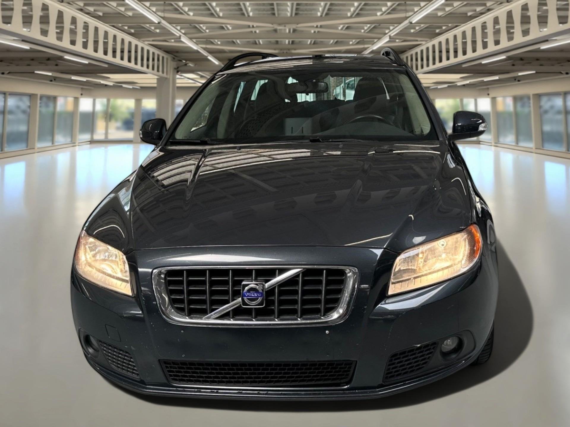 Volvo V70 2.5T Momentum Dealer onderhouden,Leder interieur,H, 1573 kg, 2521 cc, 93 €/maand, Euro 4