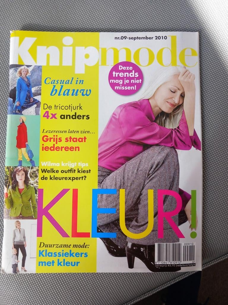 Knipmode september 2010 - Kleurrijke mode en patronen, Ophalen of Verzenden, Gebruikt, Patroon