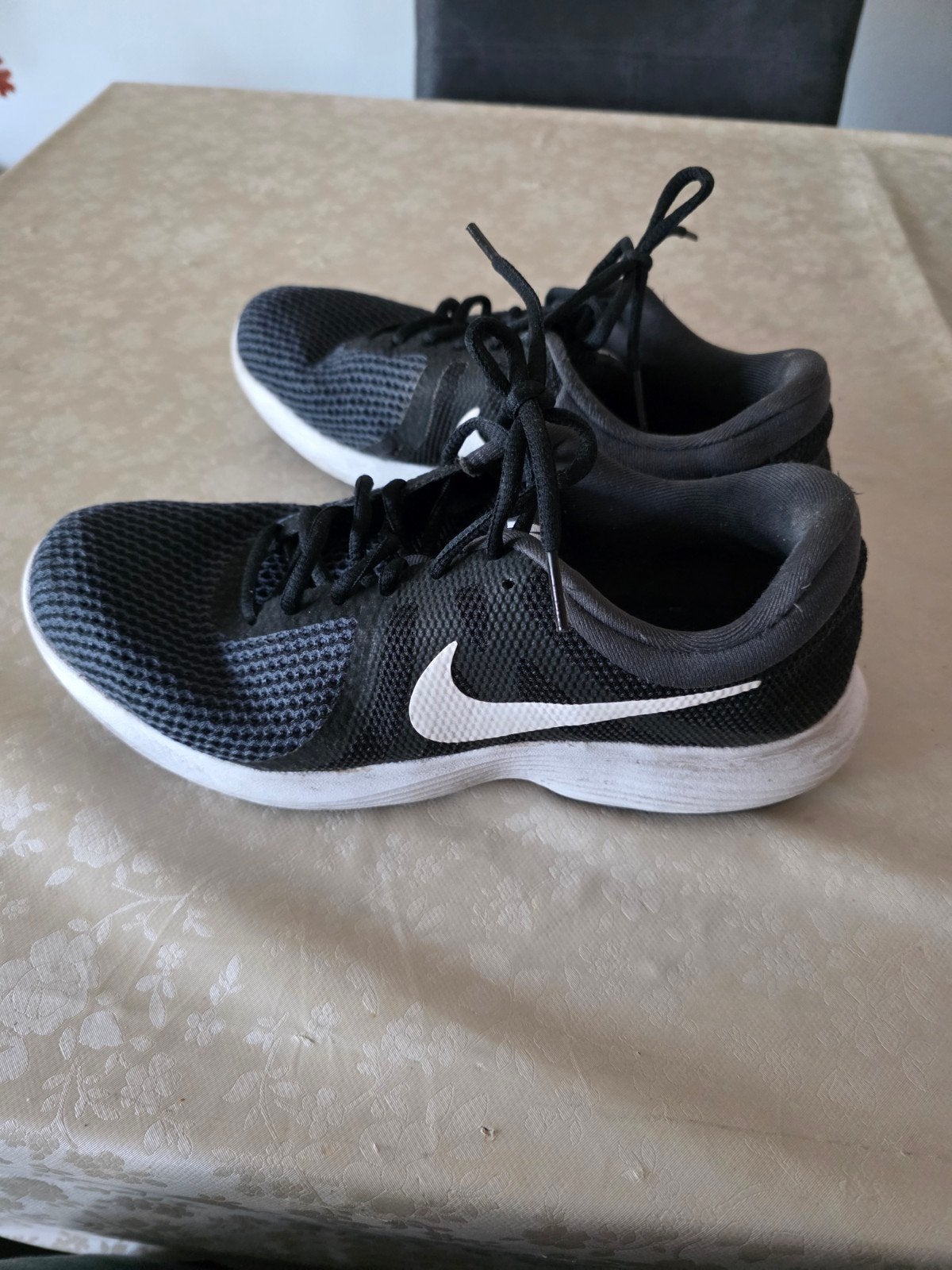 Nike sportschoenen maat 42, Overige kleuren, NIKE, Ophalen of Verzenden, Zo goed als nieuw