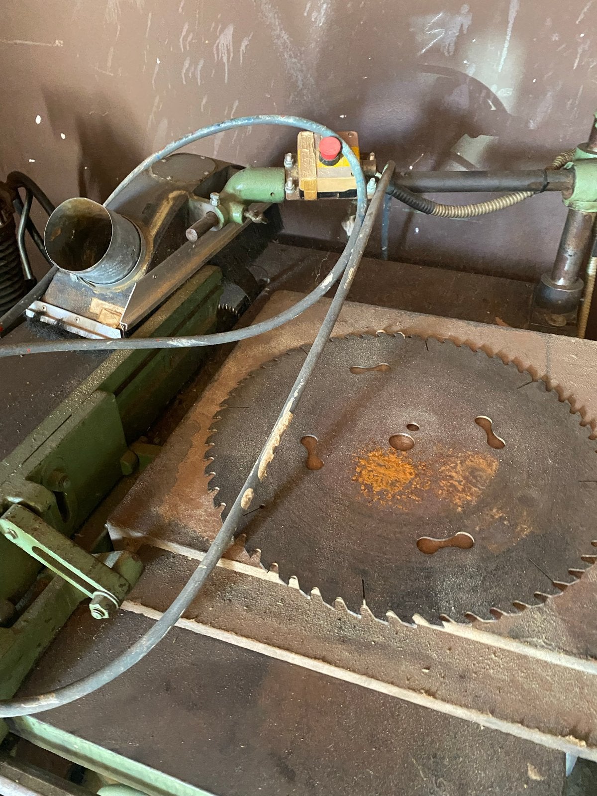 Industriële Cirkelzaag 380V - Krachtig en Robuust, Doe-het-zelf en Verbouw, Gereedschap | Zaagmachines, Ophalen, Gebruikt, Cirkelzaag