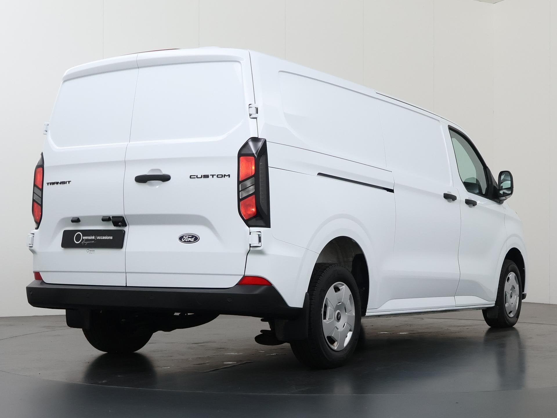 Ford Transit Custom 300 2.0 TDCI L2 H1 | TREND | 136 PK | CL, Auto's, Voorwielaandrijving, Gebruikt, 4 cilinders, Wit